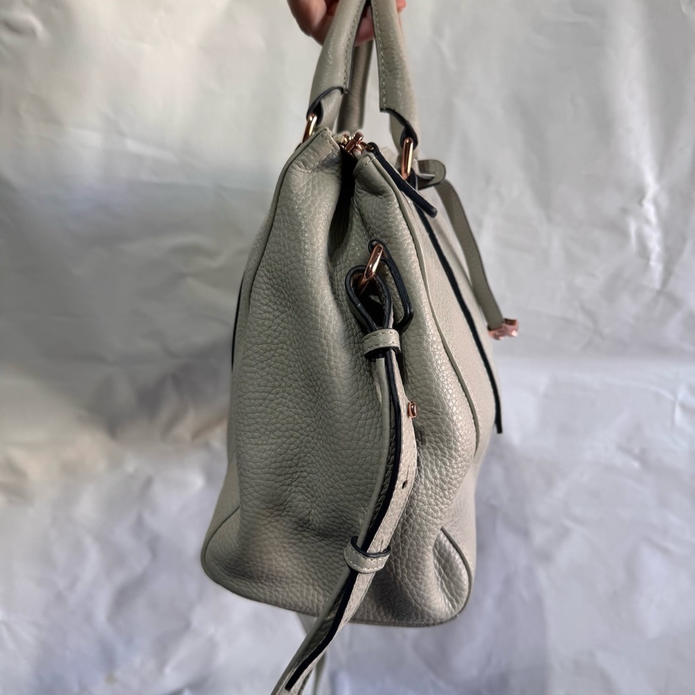 Radley // light grey peddled leather soft shoulder bag - Picture 2 of 11